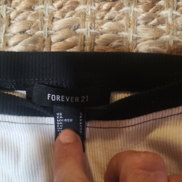 Forever 21 Black and White Long Sleeve Tee - Picture 2 of 6
